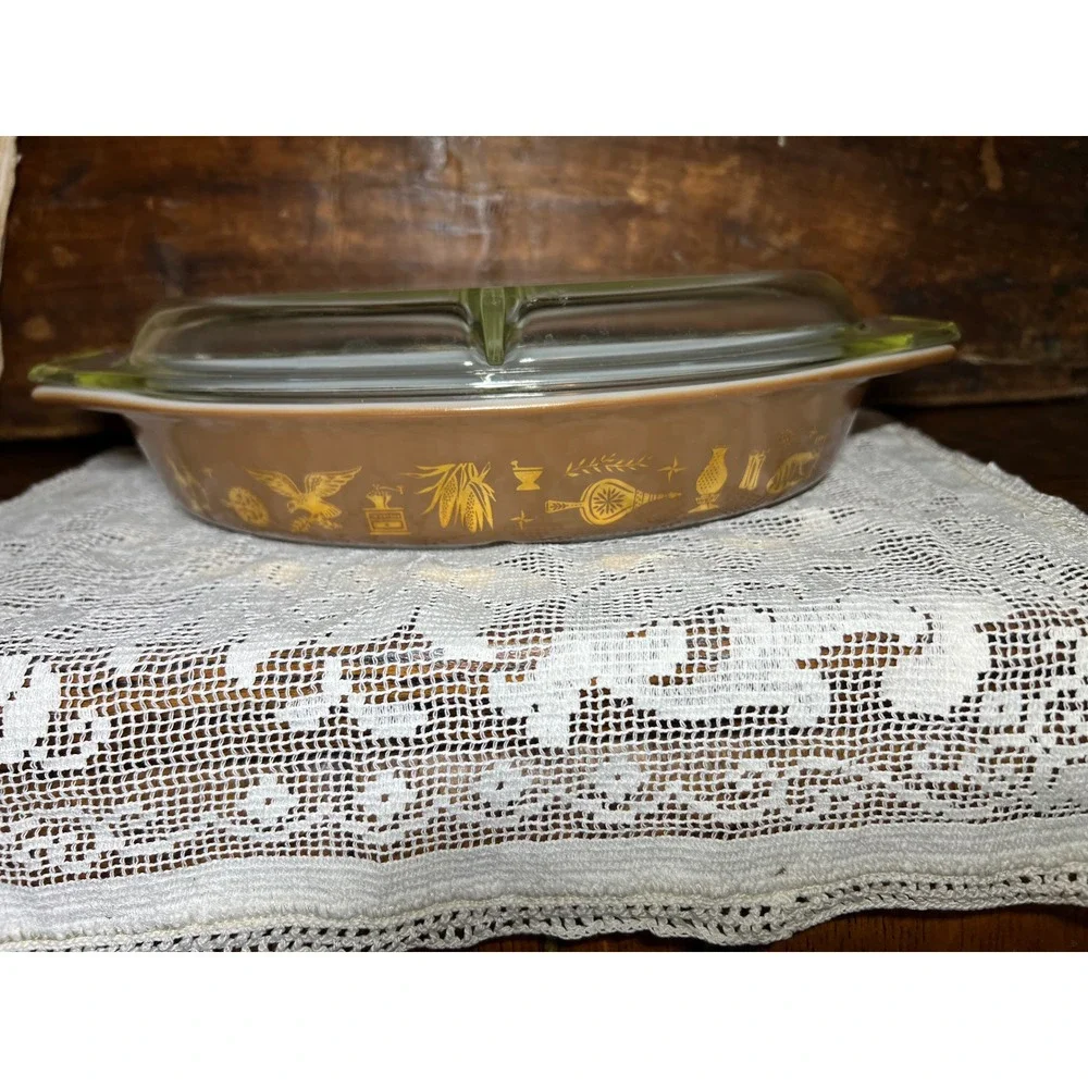 Vintage Pyrex Early American Divided Casserole Dish 1.5 Qt Brown Gold‎ 063 Lid